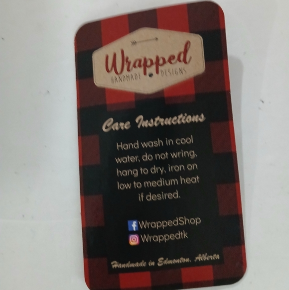 WRAPPED Reversible Plaid Scarf/Capelet - Picture 6 of 8